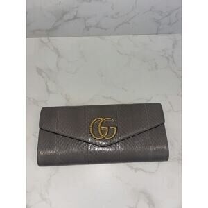 Gucci GG Marmont Envelope Clutch in Grey Leather - Like New